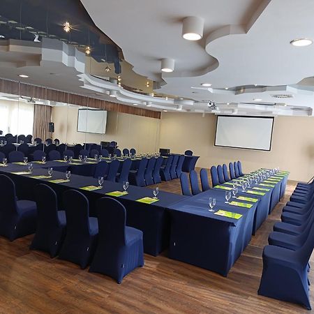 Hotel Sanvit Lake Resort & Spa Окунинка Екстериор снимка
