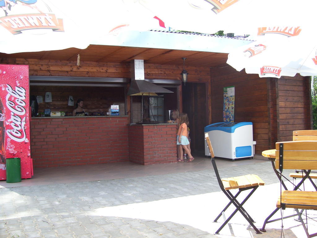 Hotel Sanvit Lake Resort & Spa Окунинка Екстериор снимка