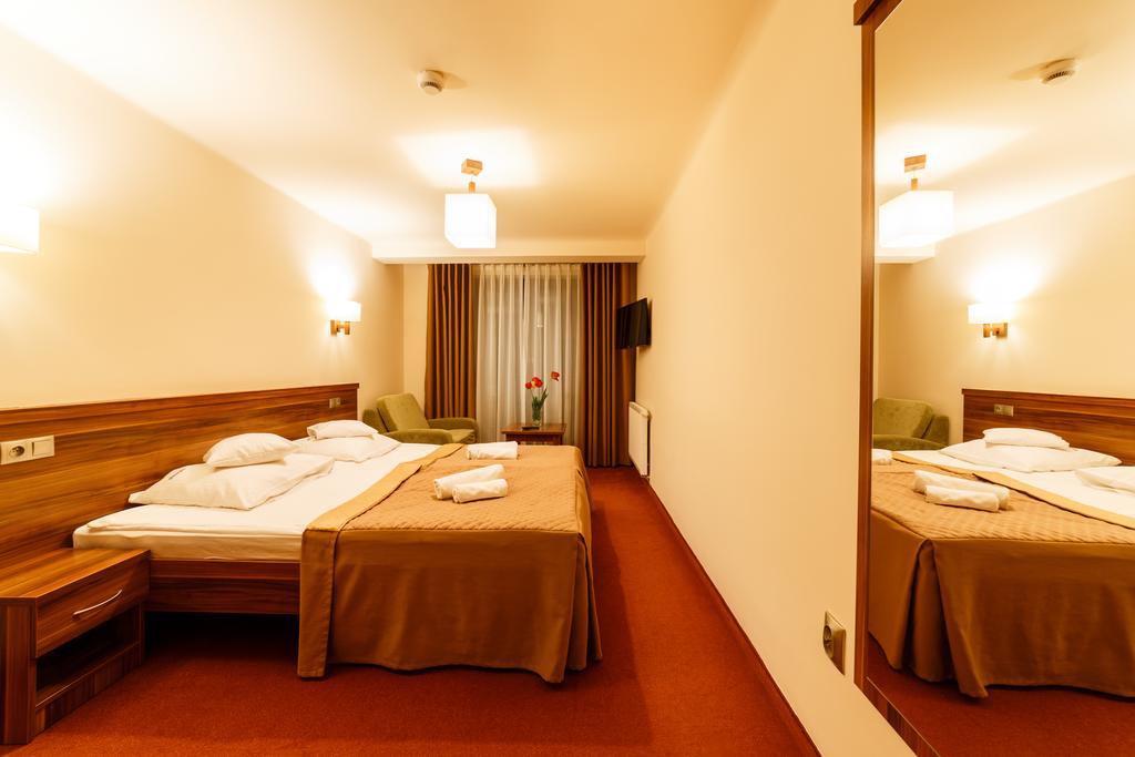 Hotel Sanvit Lake Resort & Spa Окунинка Екстериор снимка